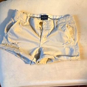 American eagle outfitters khaki shorts size 4